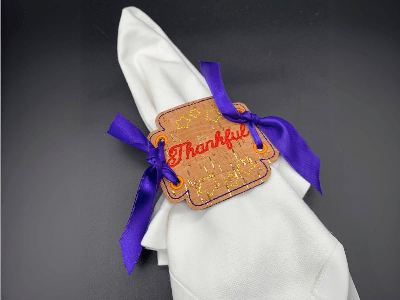 embroidered napkin holder project