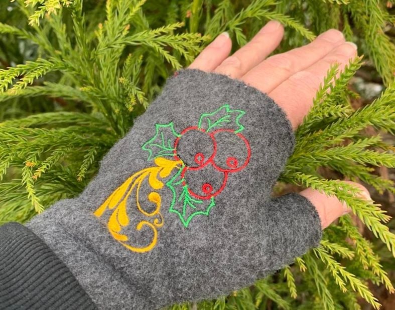 In-The-Hoop Embroidered Fingerless Mittens