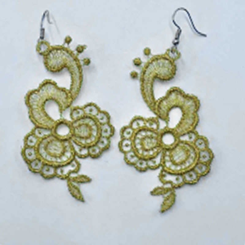 metallic-jewlery-Fun-Effects-course-stitch-out Metallic jewlery Fun Effects course stitch out